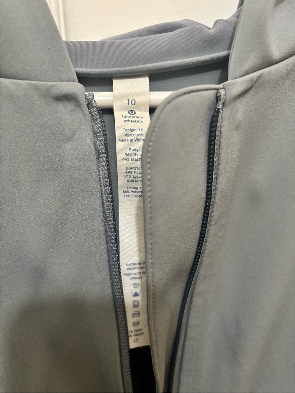 lululemon athletica shaped Expressions jacket - Picture 5 of 6